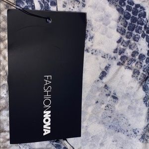 XS never worn snake jogging set